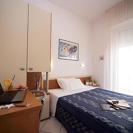 Hotel Jana Rimini Exterior photo